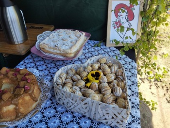 KGW Kulesianki i regionalne przysmaki podczas V Kolarskiego Wyścigu szosowego w Kuleszach Kościelnych