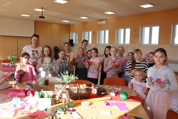 Warsztaty wielkanocne -kwiaty krepiny